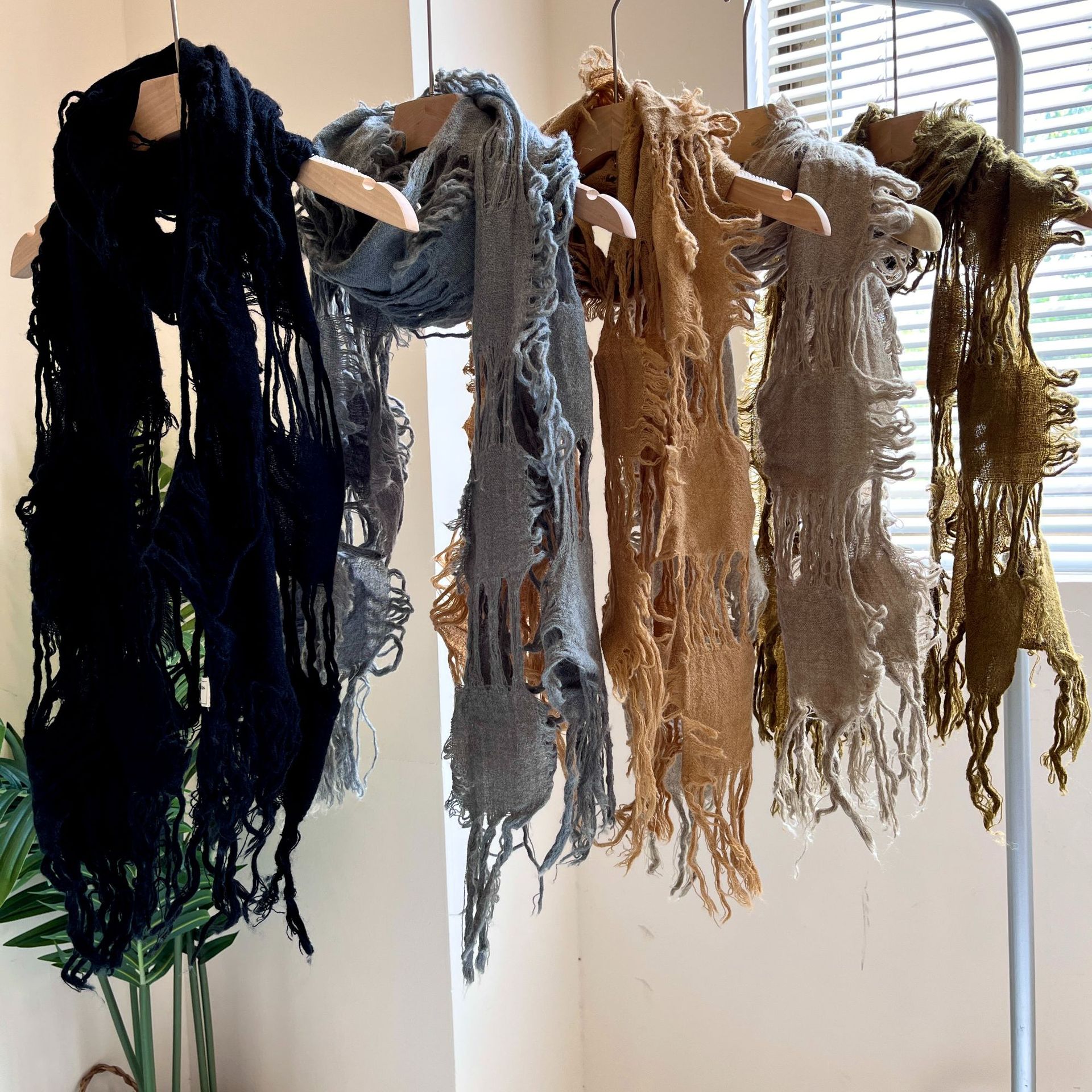 2025 New Fashion Ripped Hole T - đánh giá và giá Wool Scarf Men